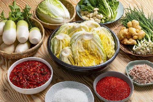 “장바구니 부담 덜었다”…김장비용, 전년 대비 5.6% ↓